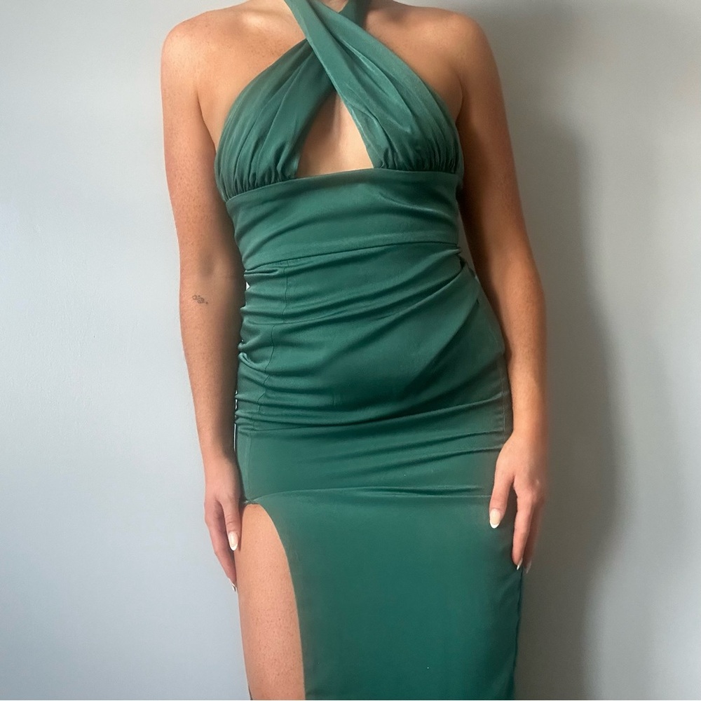 Beginning boutique green maxi formal dress